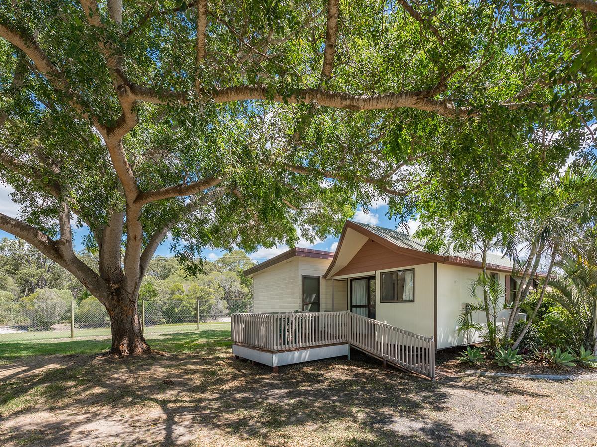 Nrma Woodgate Beach Holiday Park ภายนอก รูปภาพ