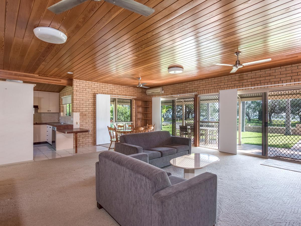 Nrma Woodgate Beach Holiday Park ภายนอก รูปภาพ